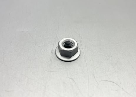R35GT-R M6 NUT シルバー