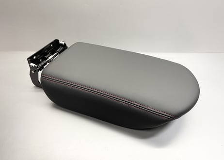 R35GT-R コンソールボックスリッド 赤ステッチ NISMO