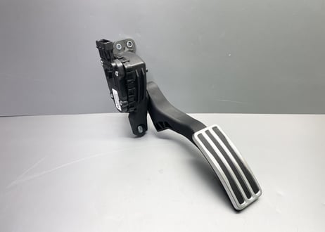 R35GT-R アクセラレーターW レバーコンプリート