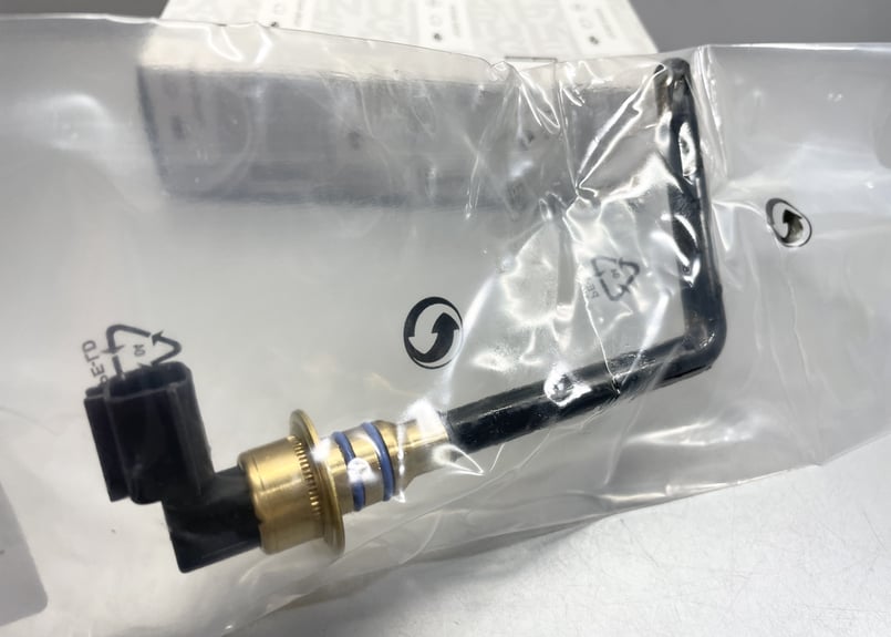 R35GT-R オイルレベルセンサーASSY | upline web shop