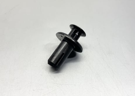 R35GT-R クリップ 4個セット KB50A