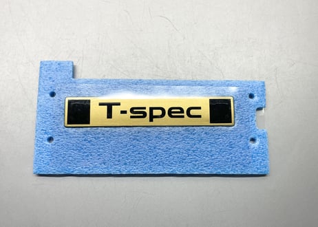 R35GT-R T-spec リアエンブレム
