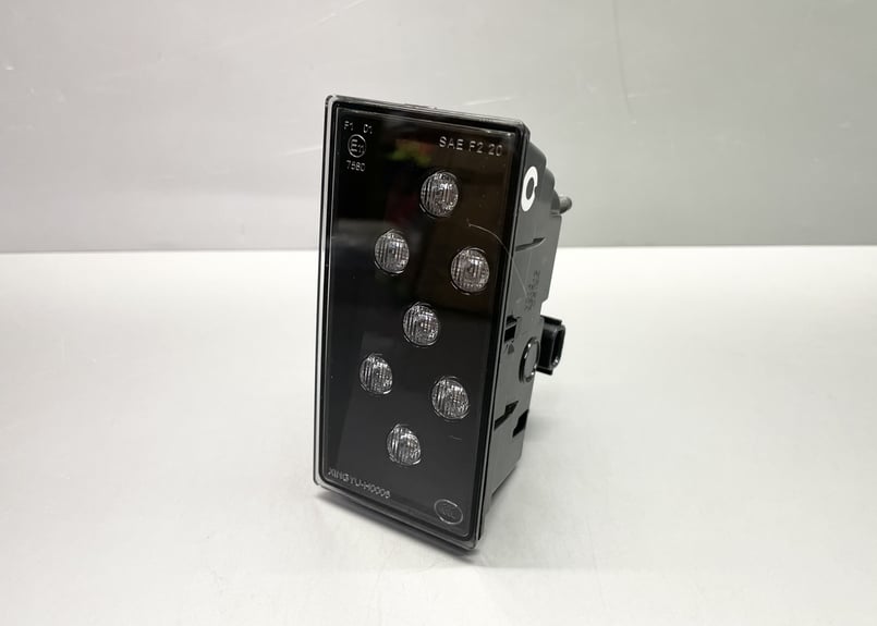 BOSCH リアフォグランプ 楽天市場】ZN8 GR86 / ZD8 BRZ INTEC インテック LED バック