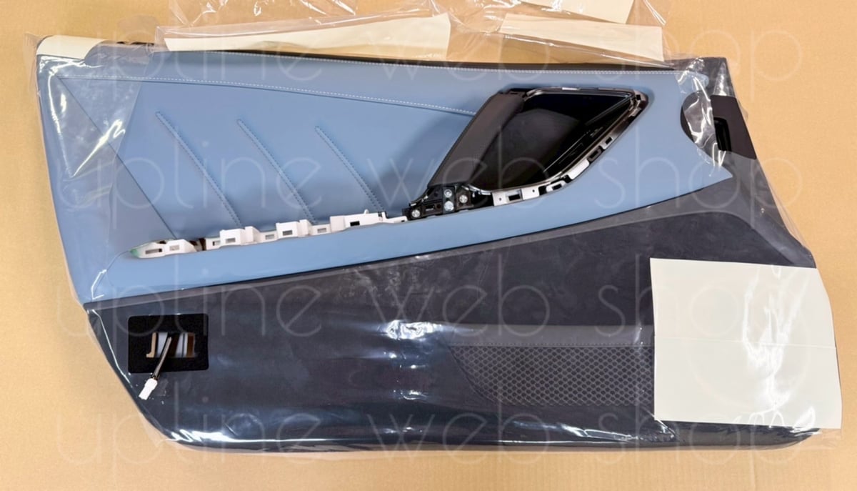 フロントロアフィニッシャー R35GT-R 2011-2012 フロントドア フィニッシャー ASSY 左右