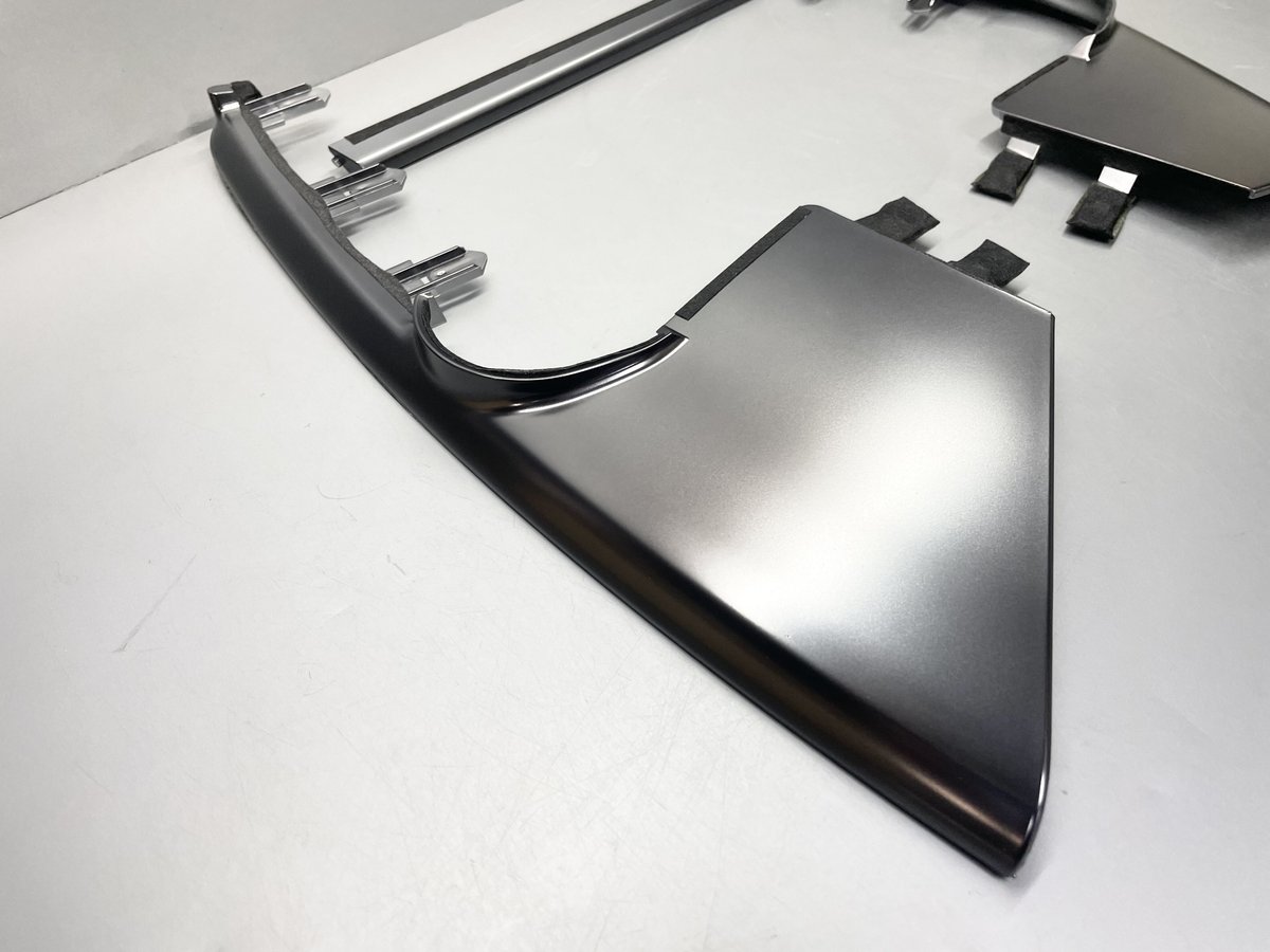 RICH品　F355 berlinettaリヤガーニッシュ（純正品） RICH品 F355 berlinettaリヤガーニッシュ（純正品） 1998
