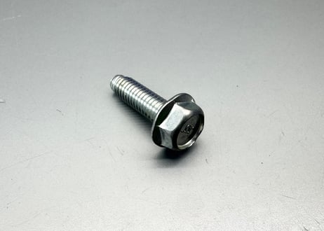 R35GT-R ボルト M6 13075-JK20C   2個セット