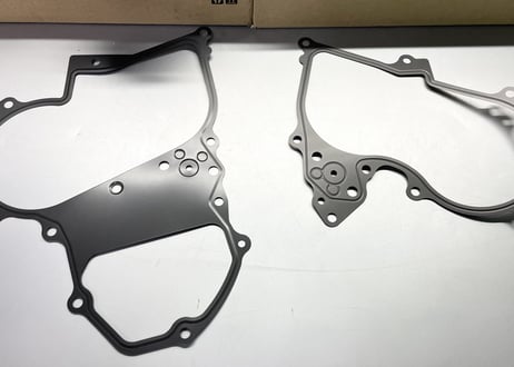 R35GT-R カムスプロケットVTCカバーASSY 左右