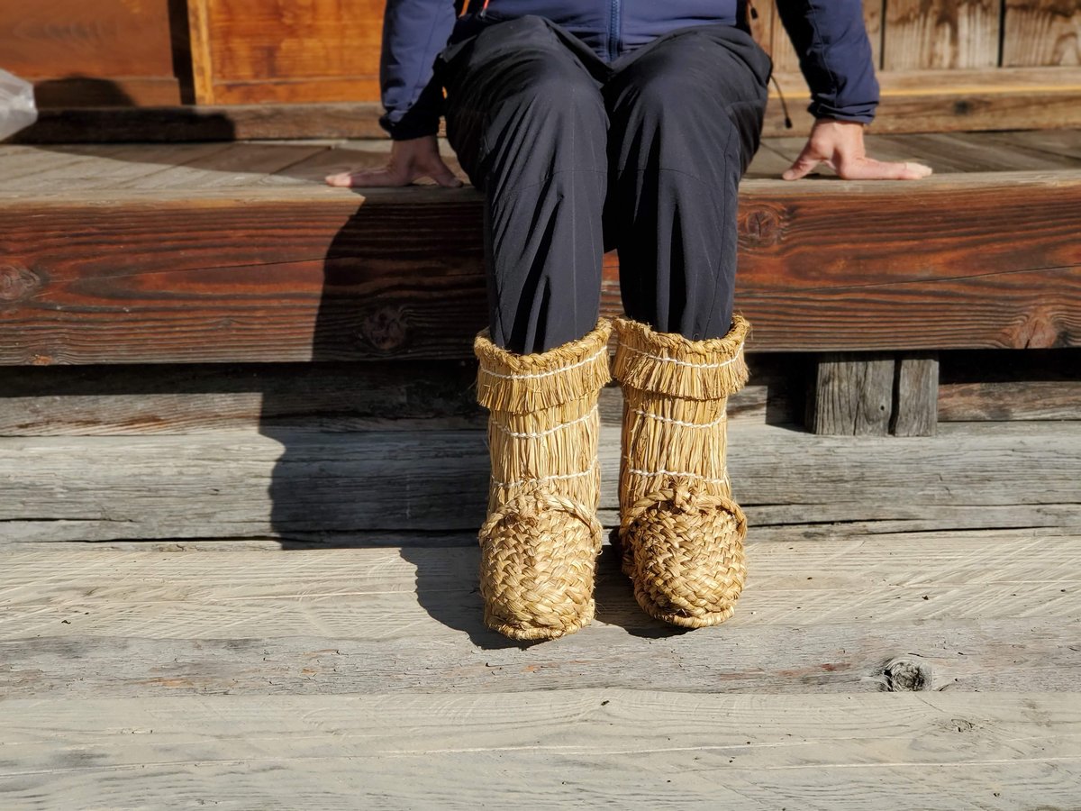 藁の長靴・一点物 受注生産】藁（わら）の雪ぐつ 交差編み×ストラップ付 Rice