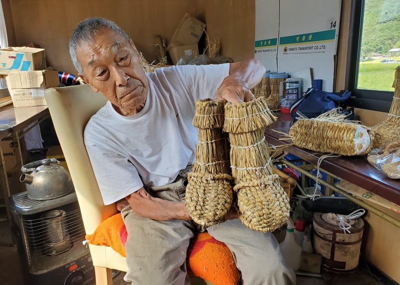 受注生産】藁（わら）の雪ぐつ 交差編み×ストラップ付 Rice Straw