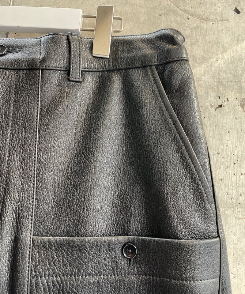 CCU BUSH SHORT GOAT LEATHER | SURPLUS OITA