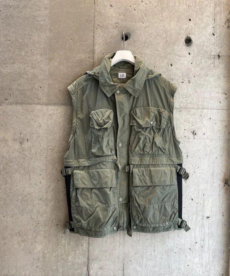 CP company ゴーグルダウンベスト（C.P. Company (シーピー