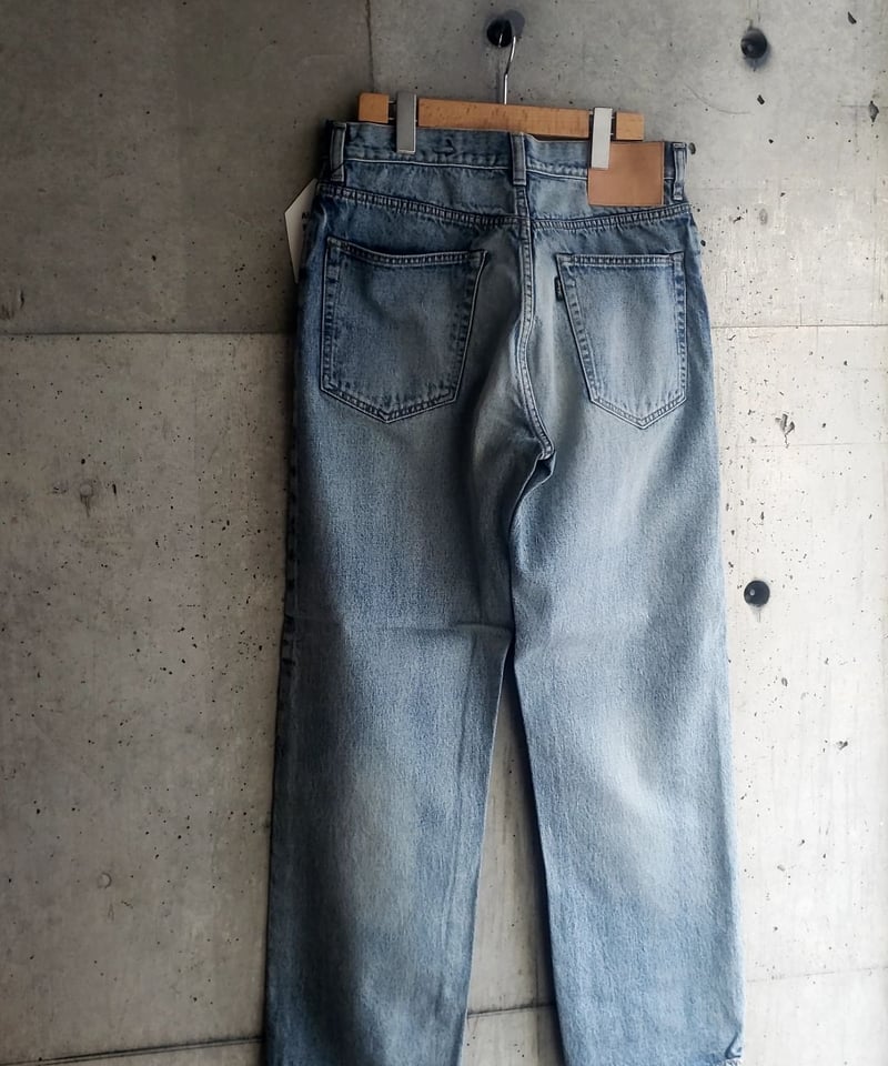 AUBERGE Marlon bleach | SURPLUS OITA