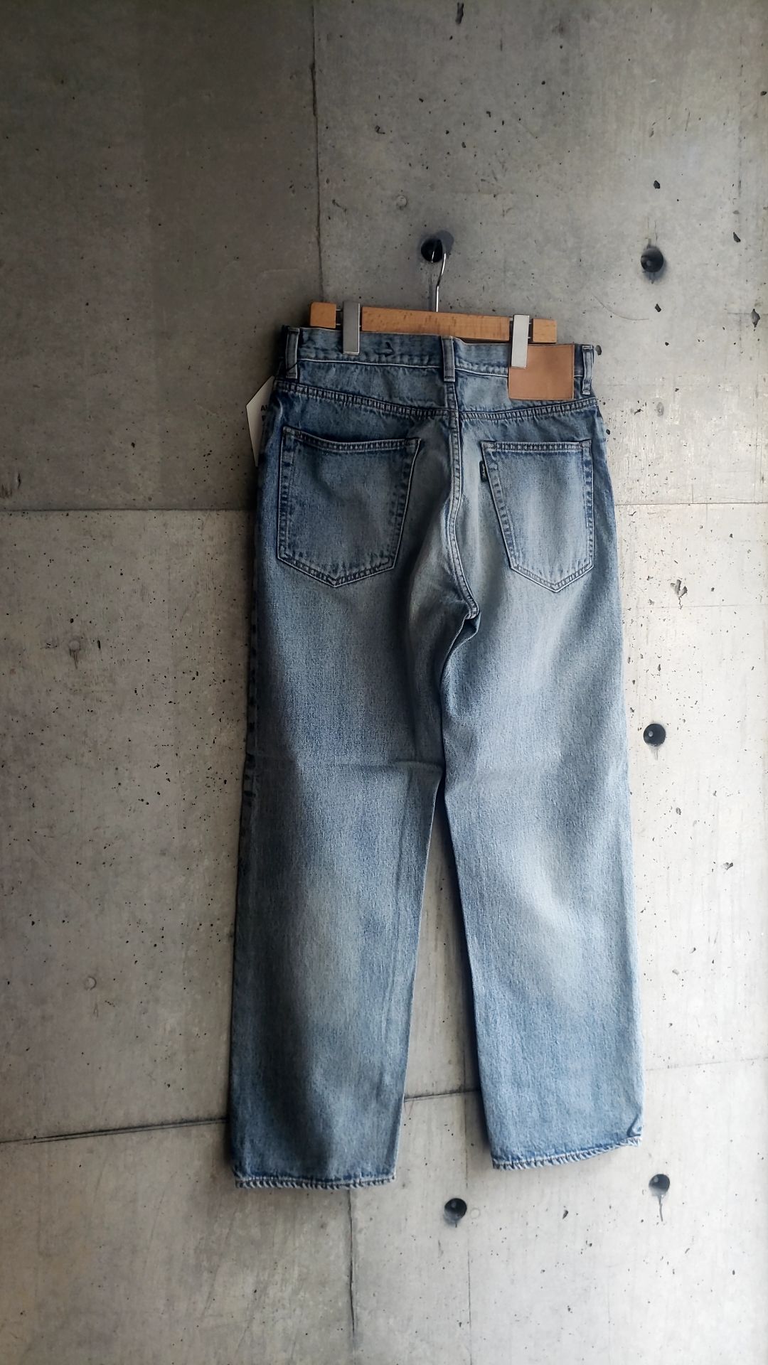 AUBERGE Marlon bleach | SURPLUS OITA