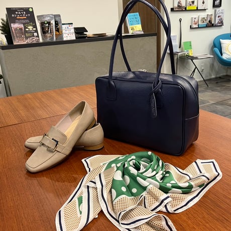 レザーボストンバッグ
