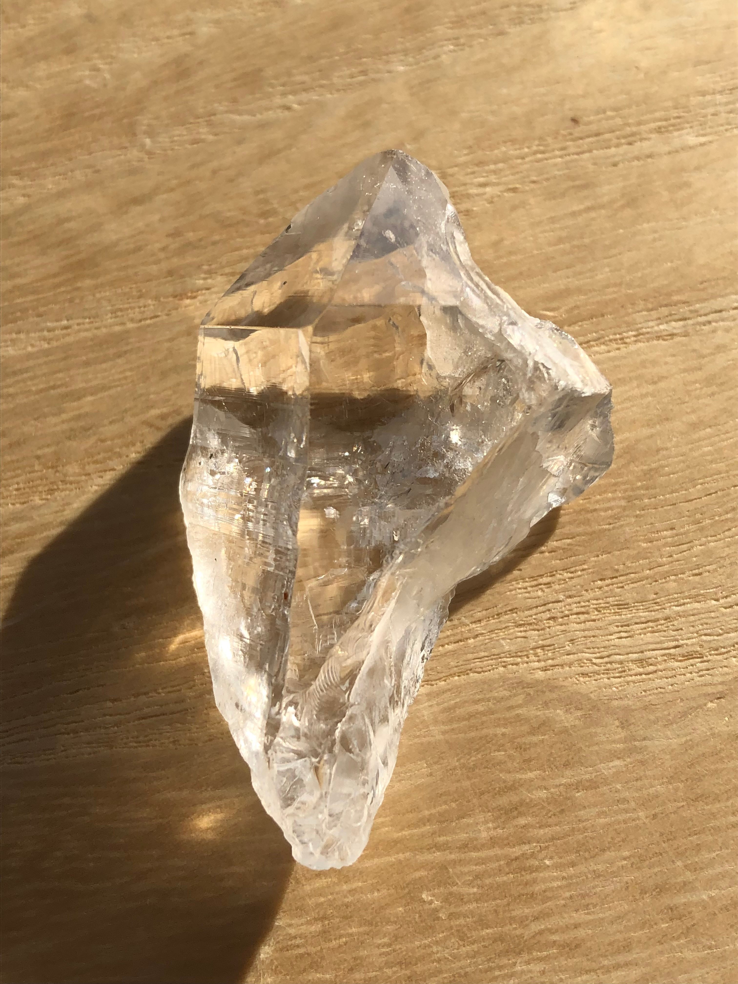 №15】高千穂岩戸水晶♦︎虹入り | Crystal Earth △☀︎ [Miyazak