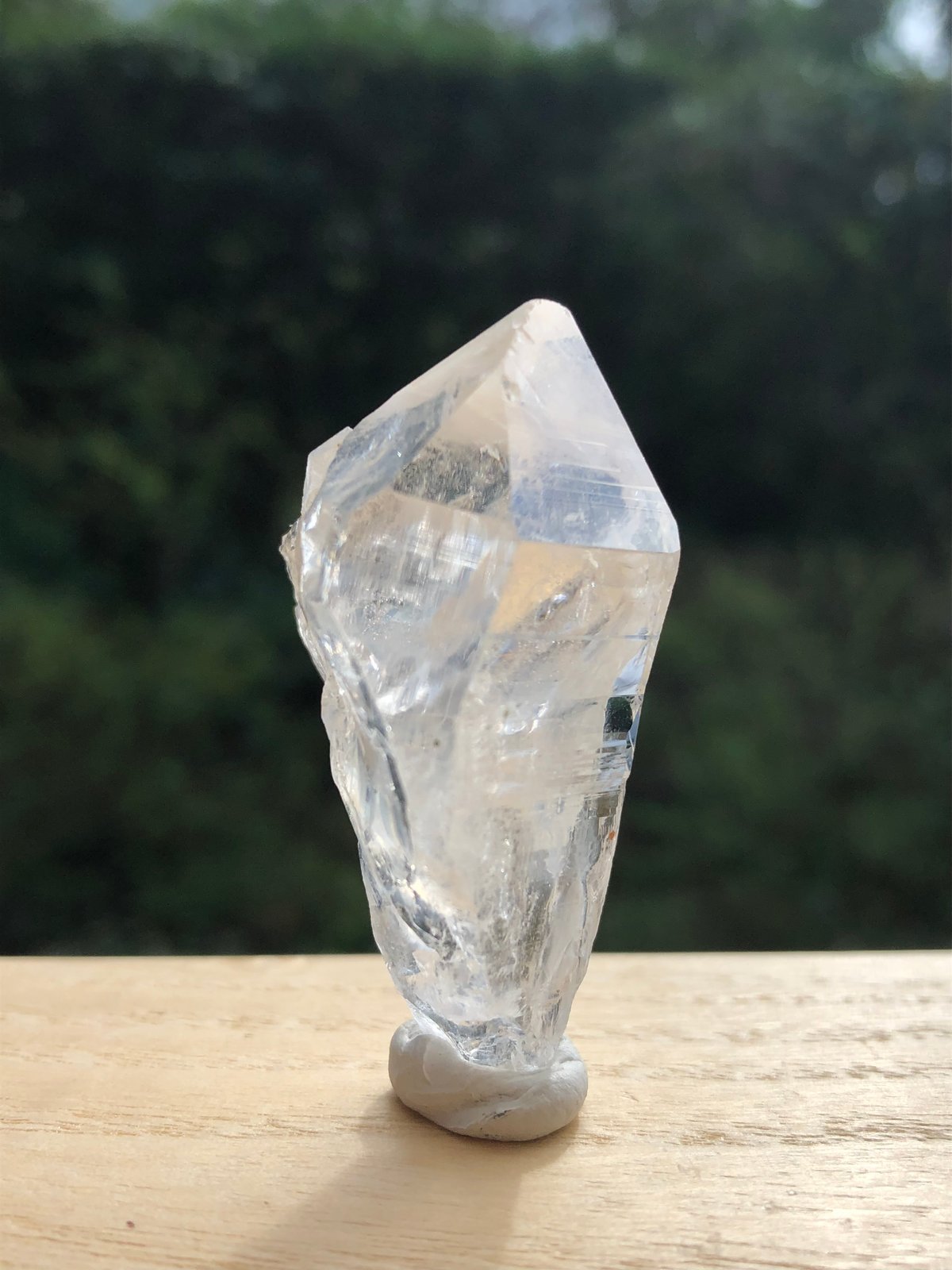 圧巻❗❗八百万神満願成就【高千穂天岩戸水晶】神域強エネルギー⭕高波動原石
お守り 高千穂岩戸水晶【20】♦︎虹入り | Crystal Earth