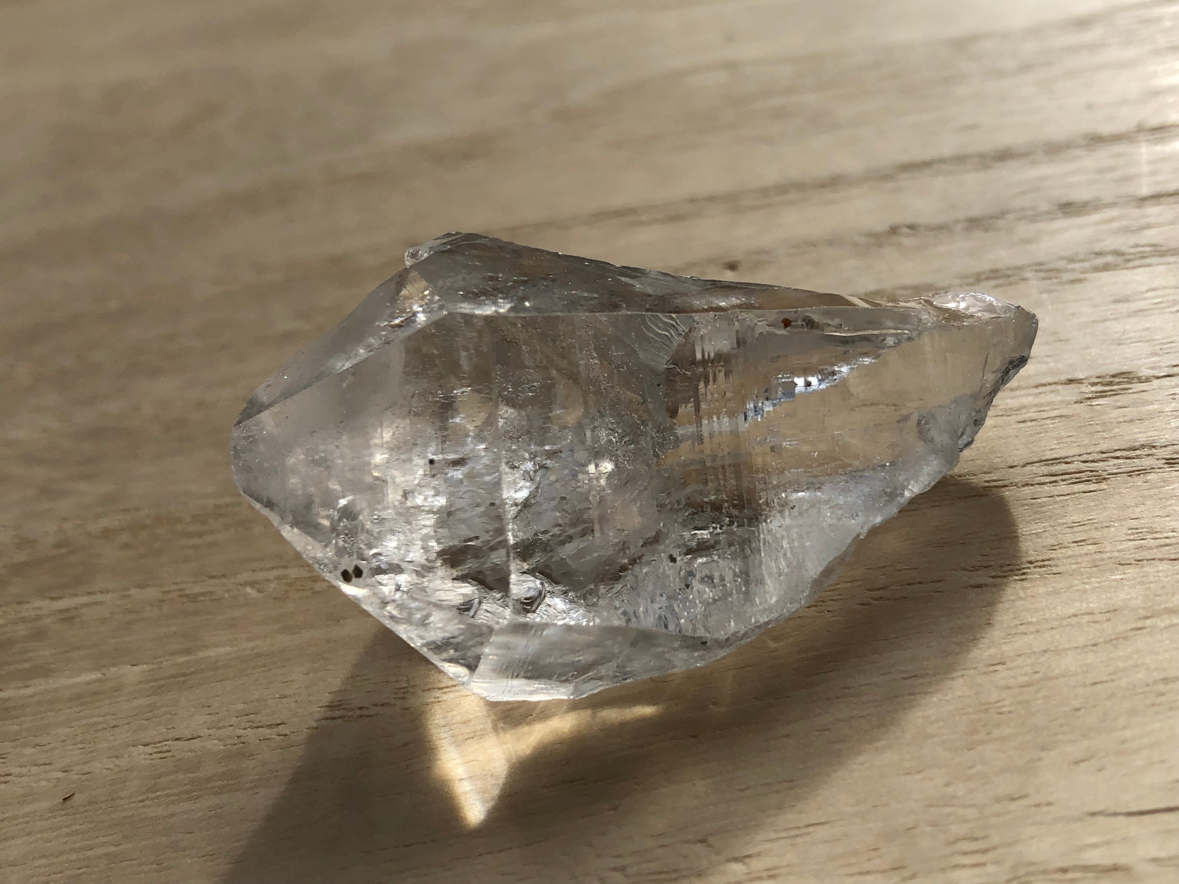 №15】高千穂岩戸水晶♦︎虹入り | Crystal Earth △☀︎ [Miyazak