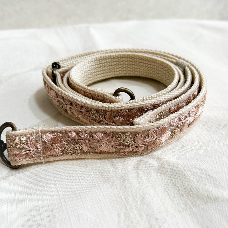 インド刺繍リボン ショルダー紐 (ivory) インド刺繍リボンショルダー紐※調節可能 | Nanairo poche* SHOP