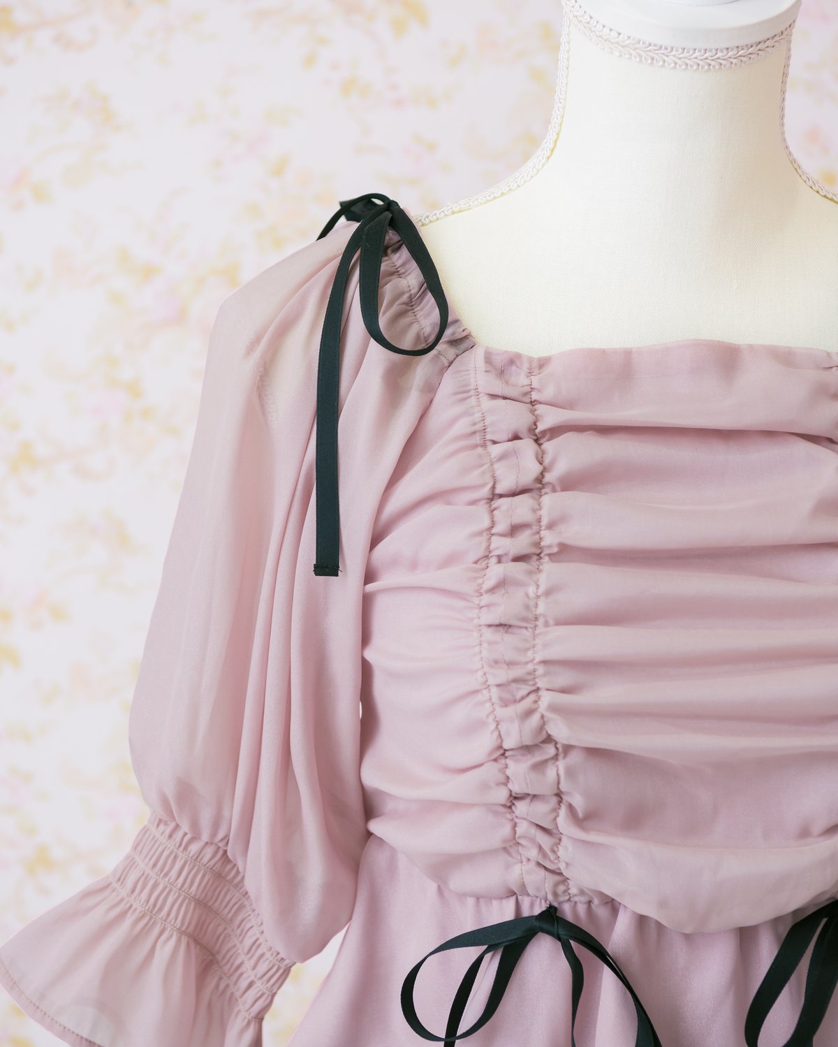 pium ぴうむ　2wayオフショルリボントップス　新品