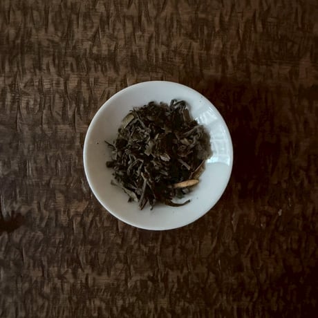 枇杷の葉と紅茶と阿波番茶