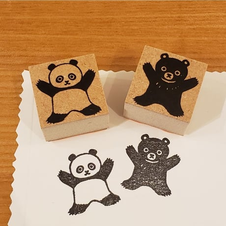 ばんざいパンダとばんざいクマ