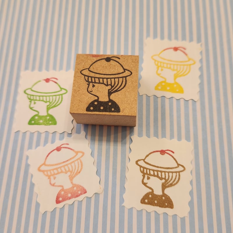 【824】ラバースタンプ  ぽっこりお腹でダンス 824】ラバースタンプ ぽっこりお腹でダンス