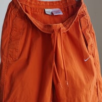 NIKE"