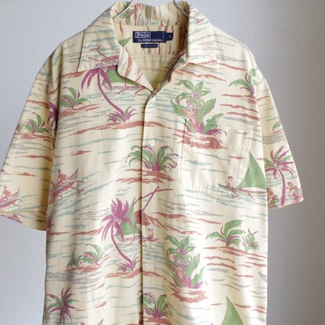 Ralph Lauren”
