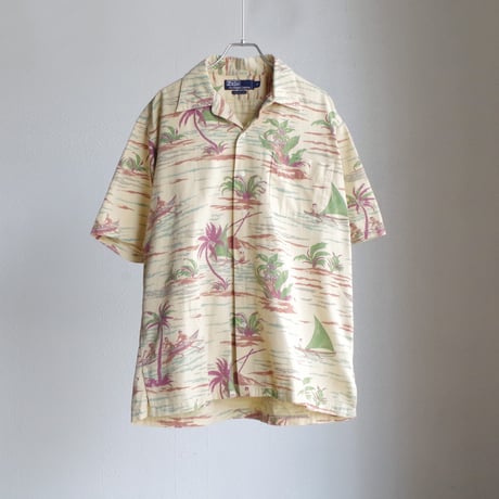 Ralph Lauren”