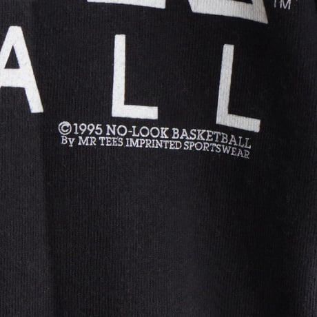 NO-LOOK BASKETBALL”  made in USA