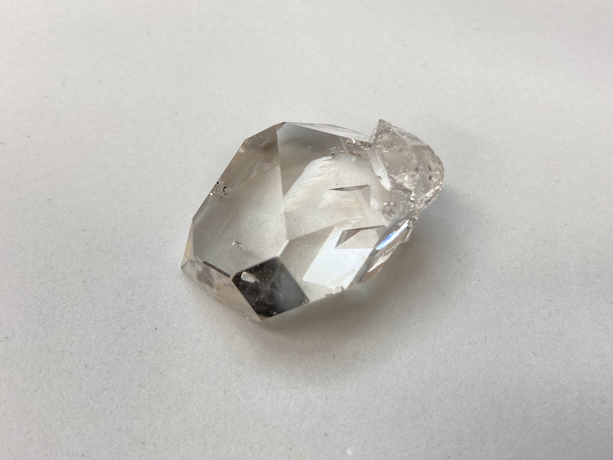 特大]アメリカ ニューヨーク州産 ハーキマーダイヤモンドクオーツ