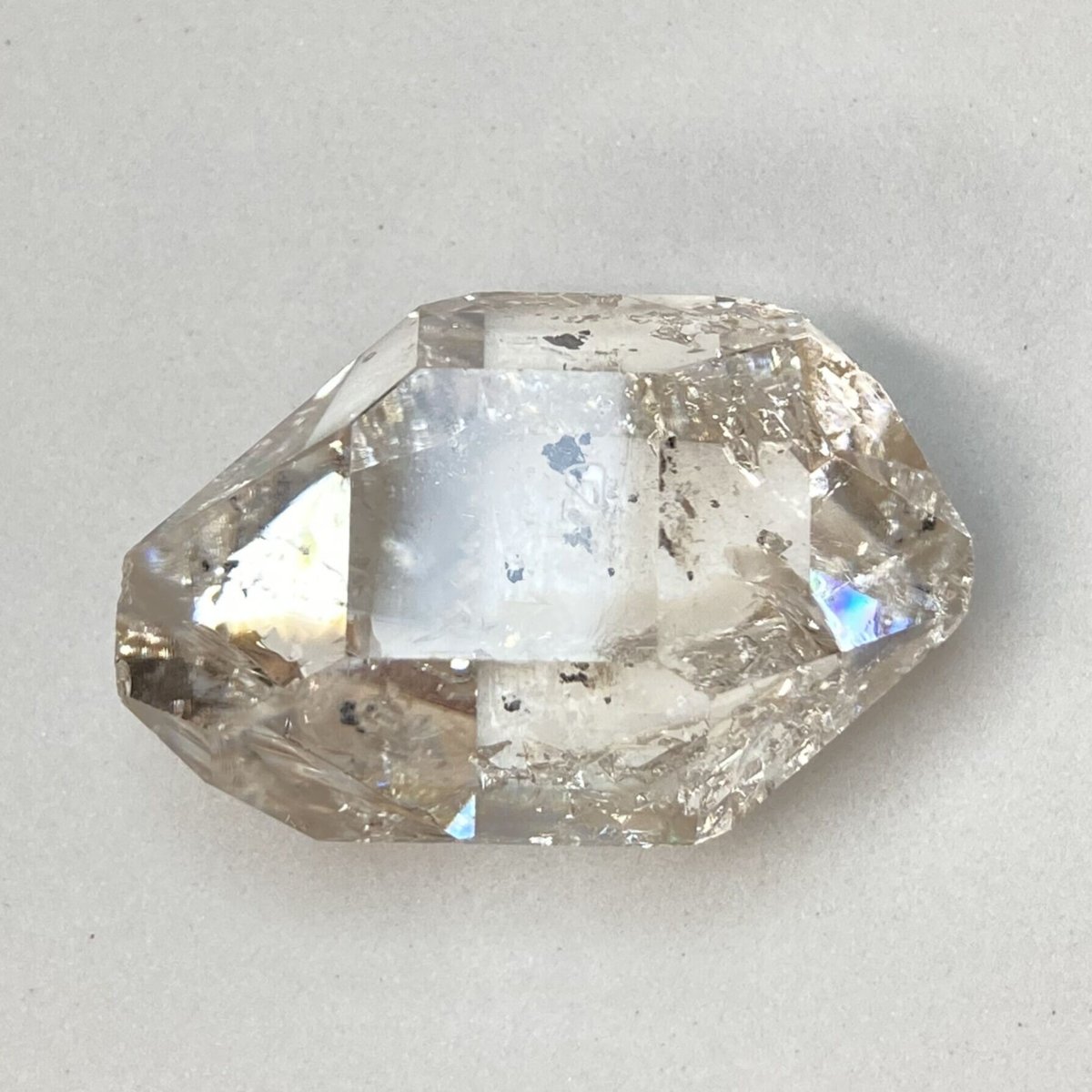 特大]アメリカ ニューヨーク州産 ハーキマーダイヤモンドクオーツ