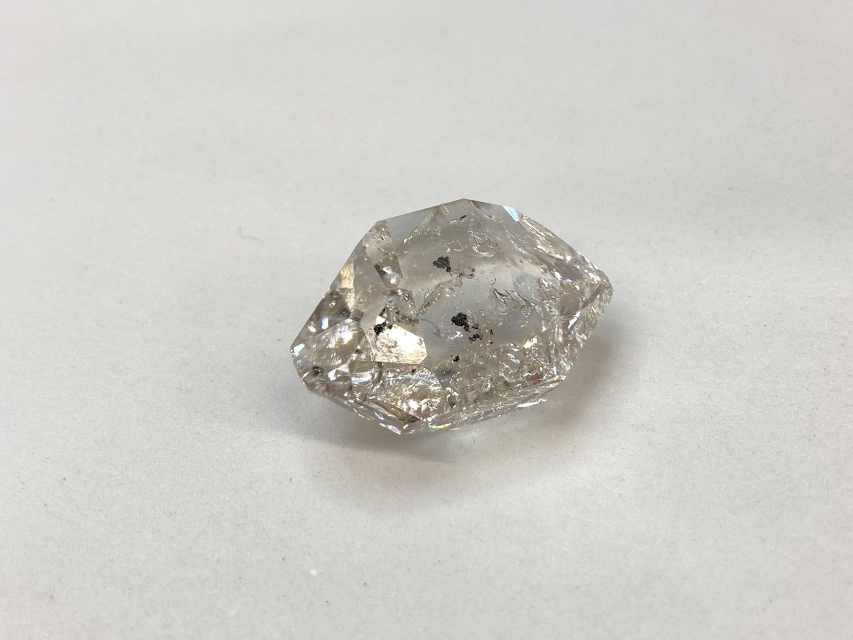 【アメリカ/ニューヨーク産】ハーキマーダイヤモンドクォーツ 特大]アメリカ ニューヨーク州産 ハーキマーダイヤモンド