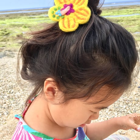 ハイビスカス🌺ヘアゴム  (きいろ）