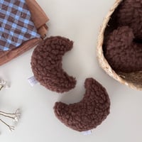 moon rattle 'dark brown'