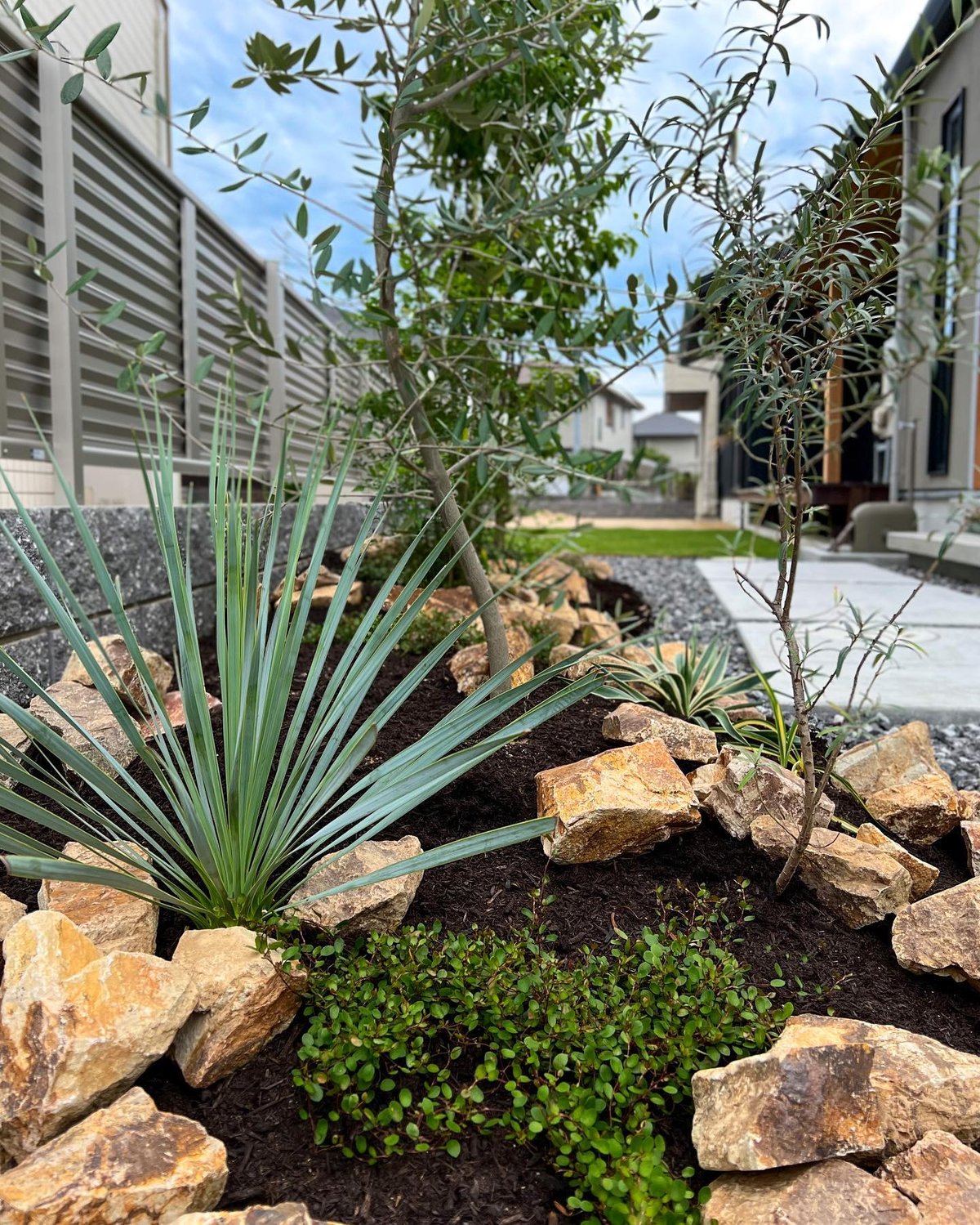 出張造園・植栽 ご自宅 ロックガーデンアレンジver. | iolite online