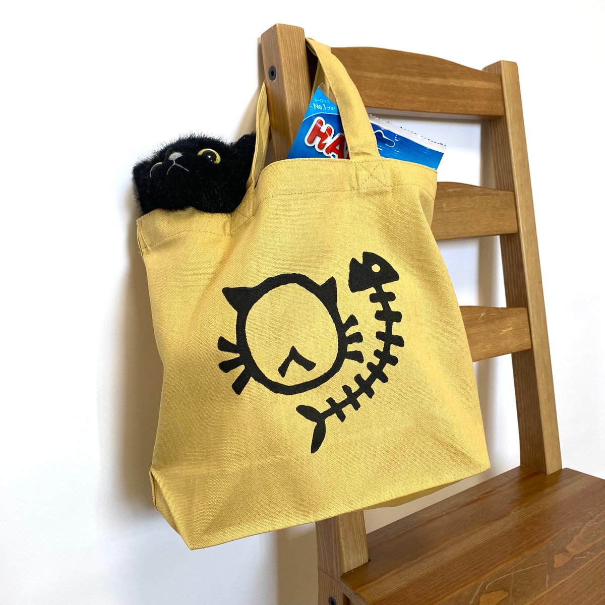 感謝価格　SALE 猫柄　お散歩トートバッグ　人気　ハンドメイド　ラスト一点 お散歩柄トートバッグ「塀ネコ」（Mサイズ） | 散歩かふぇ ちゃ
