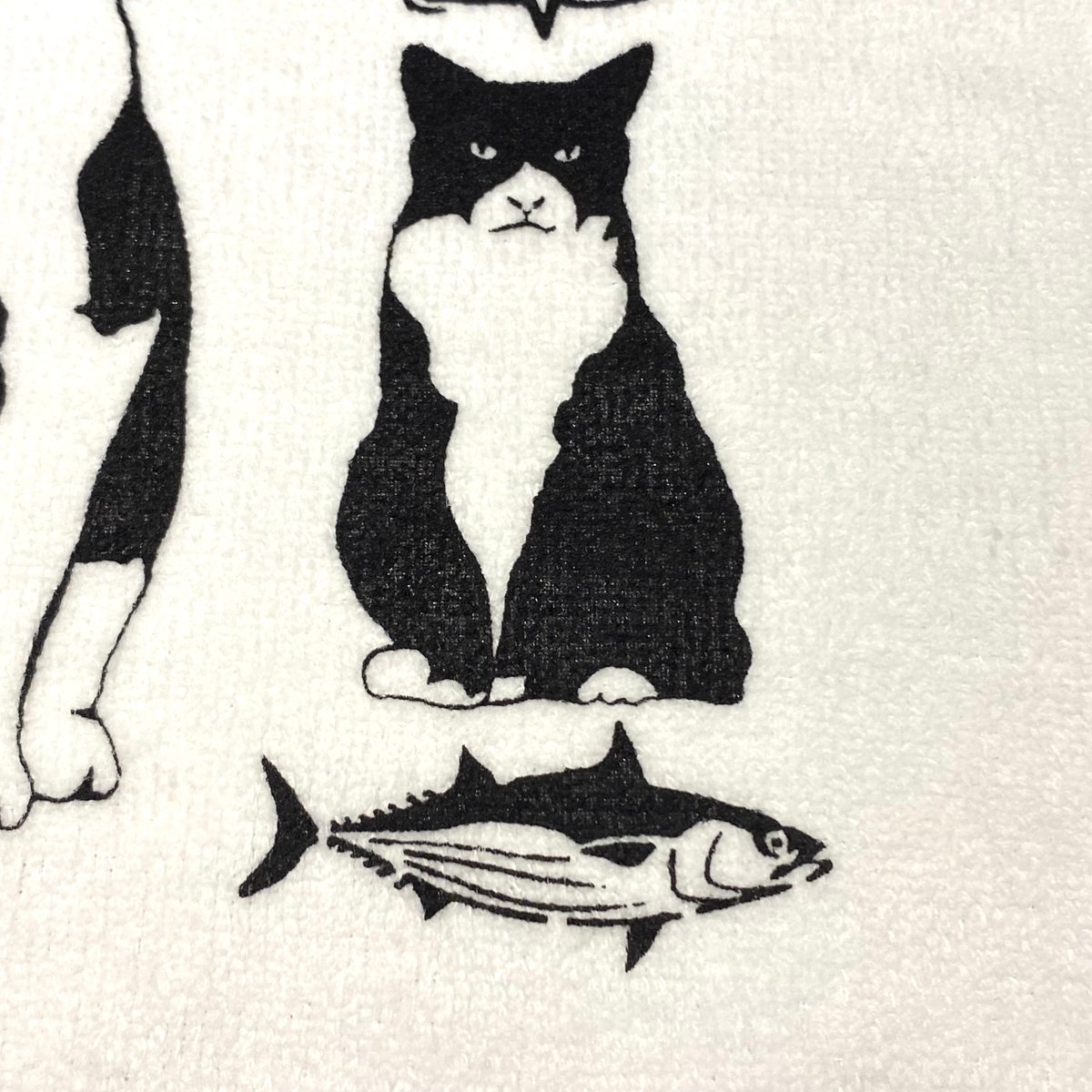 ハチワレブラザーズ】タオルハンカチ 猫柄 パイル生地 綿100% | doodl