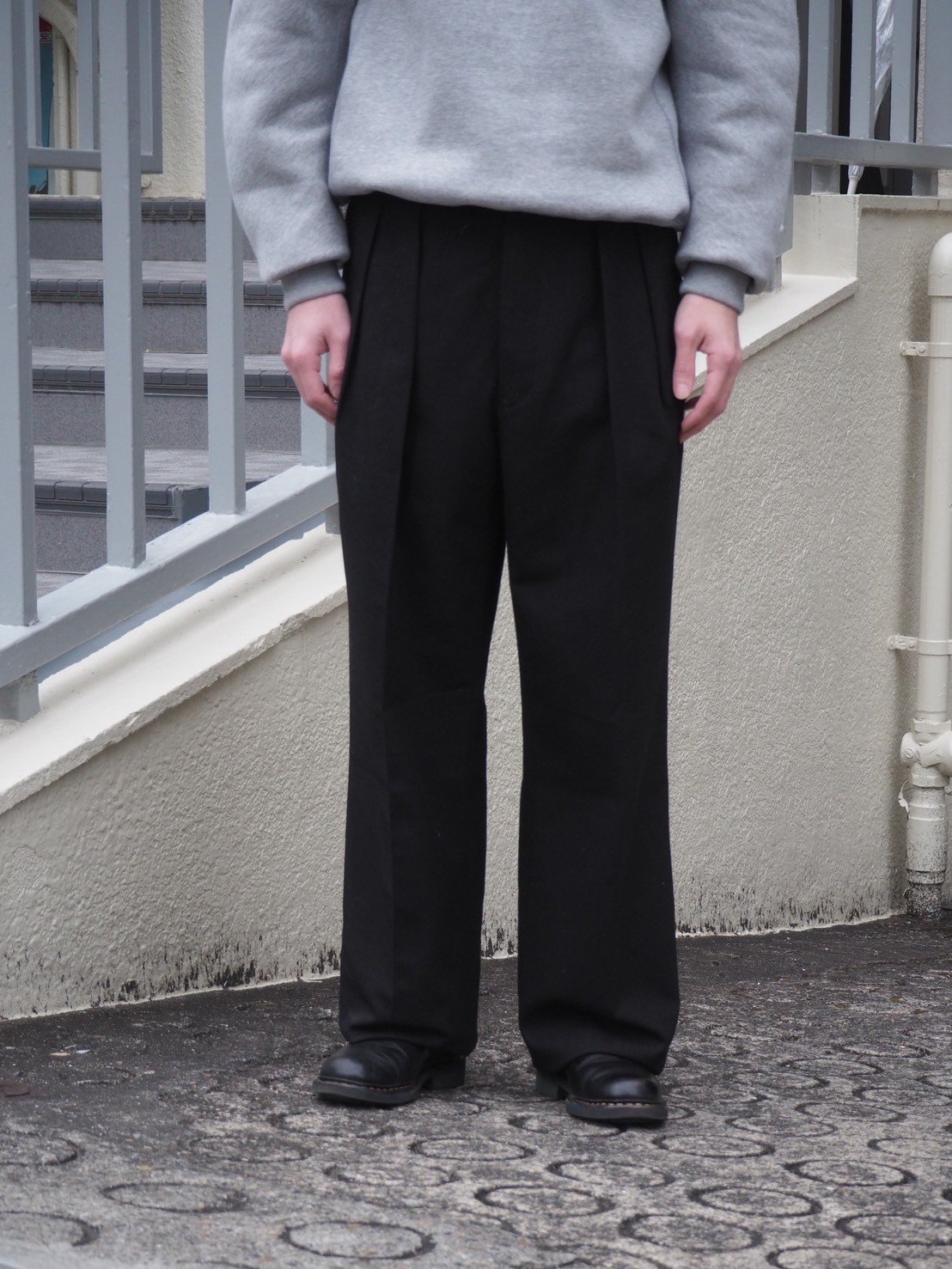 NEAT / HIGH TWISTED COTTON TWILL WIDE | Burnish