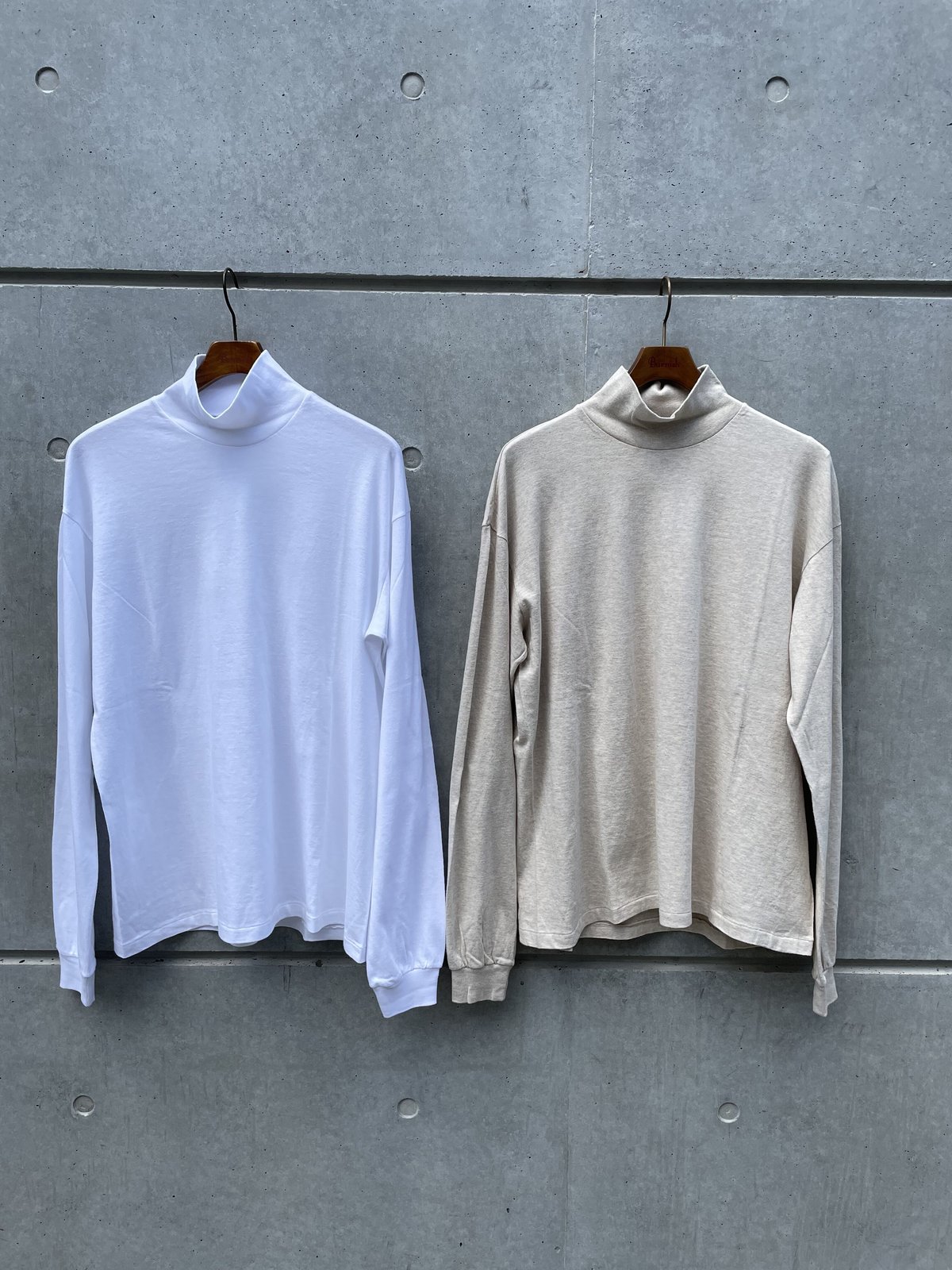 Auralee SEAMLESS HI NECK L/S TEE