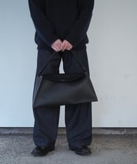 STUDIO NICHOLSON (UNISEX) / SHIBO RU THE FOLDED SHOULDER BAG GRAIN LEATHER