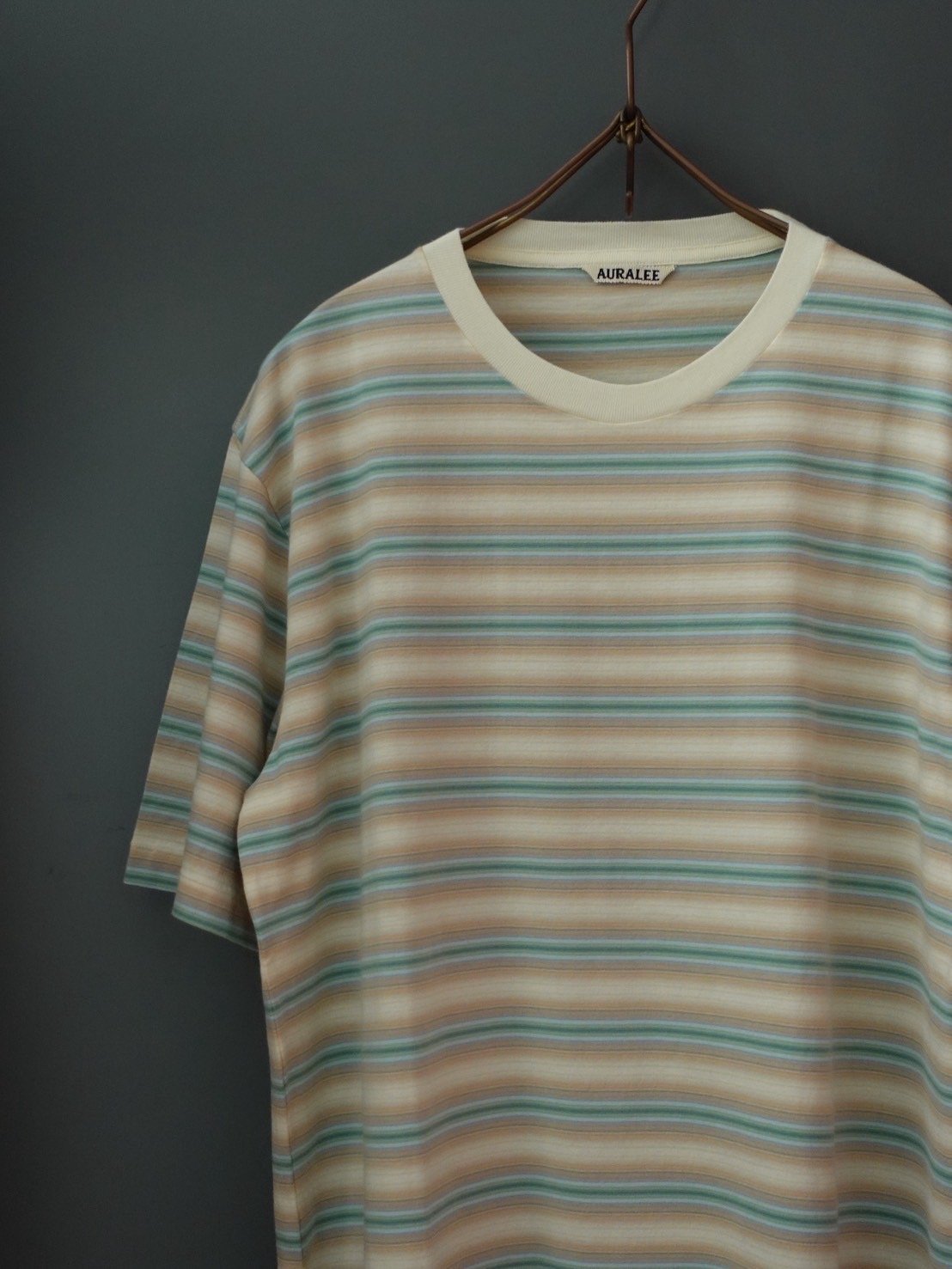 トップス AURALEE 25AW GRADIENT STRIPE T A25AT02GJ fit=scale-down,w=1200
