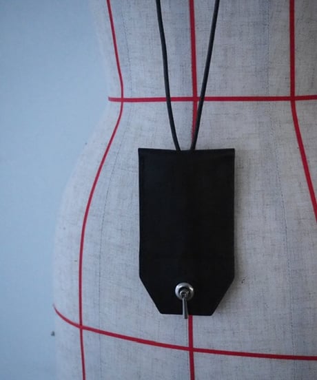 ED ROBERT JUDSON / ALT CARD & KEY CROCHET