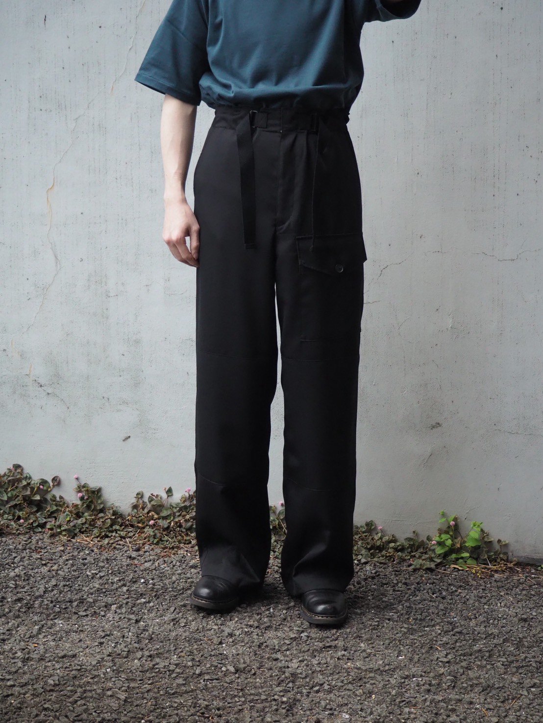 【AURALEE】 ヘリンボーンカーゴパンツ ブラック サイズ0 AURALEE(MENS) / WOOL HERRINGBONE CARGO PANTS |