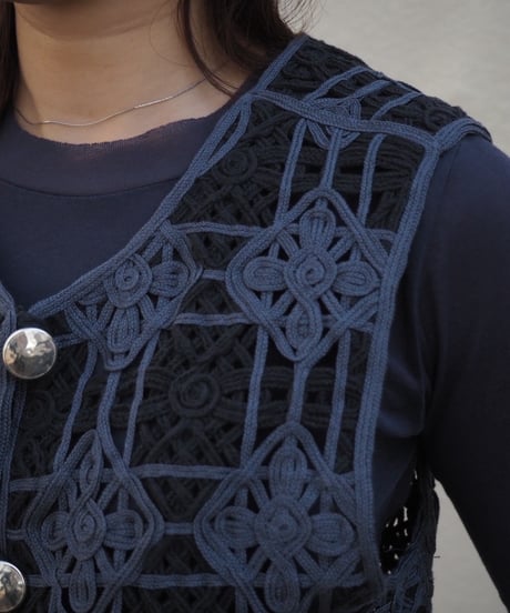 JoICEADDED / EMBROIDERED VEST