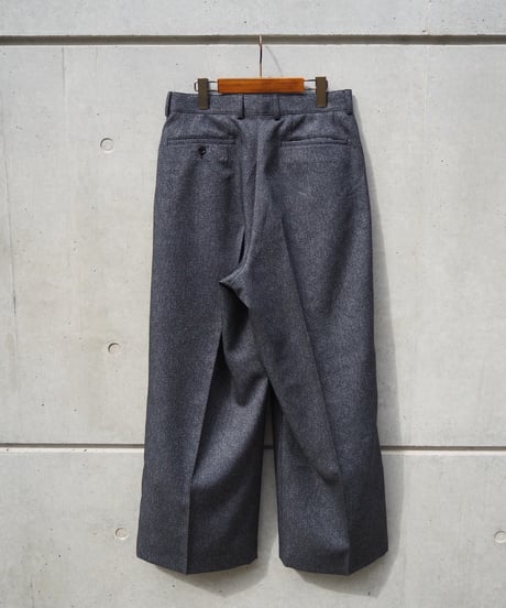 REVER BERATE / TACKED TROUSERS