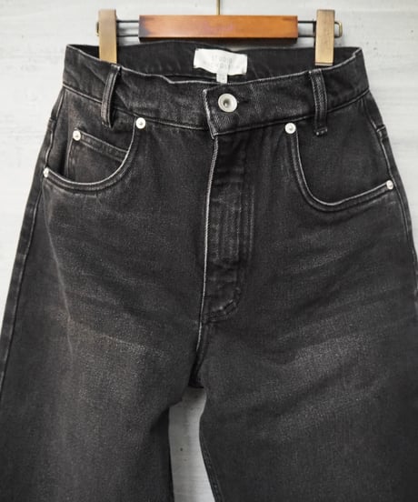 STUDIO NICHOLSON (WOMENS) / JURA CARROT LEG PANT