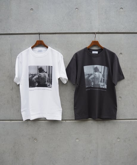 POET MEETS DUBWISE(UNISEX) / A Womans`s Back T-Shirt