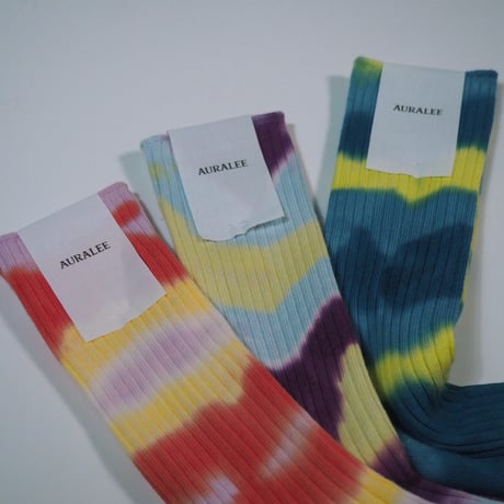 AURALEE(WOMENS) / GIZA HIGH GAUGE TIE-DYE SOCKS