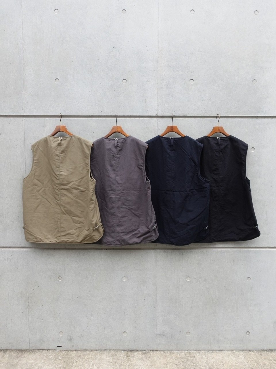 トップス ALOUND VENTILATION NYLON VEST トップス ALOUND VENTILATION